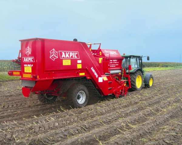 cosechadora de patatas en burgos