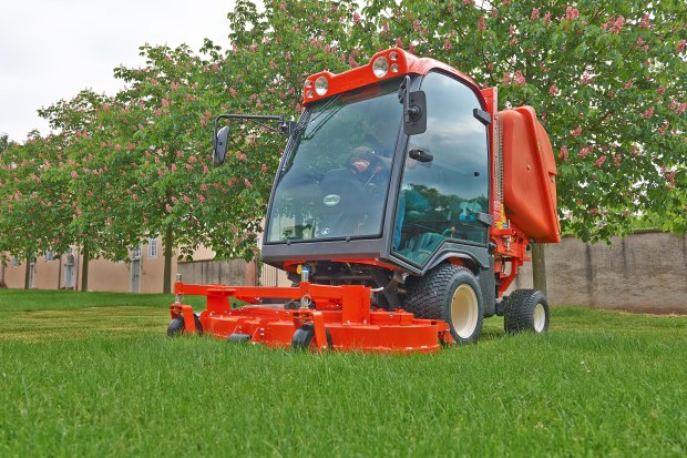 segadoras de césped con cabina en Burgos